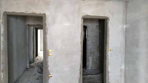 Shell & First Fix — frame 1047