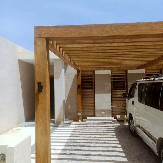 فيلا بحمام سباحة — بلوط وروطان — frame 282