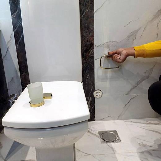 Sea-view Villa — Marble & Brass — frame 315